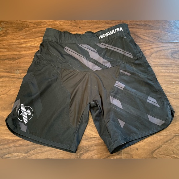 Hayabusa Black MMA Fight Shorts Men’s Size 30 Performance Training Grappling - Picture 2 of 11